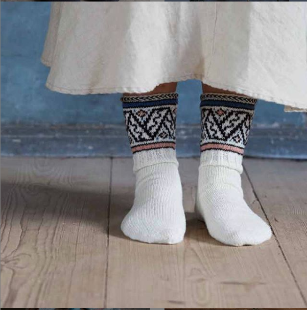 Trettiofem sockor - Maja Karlsson
