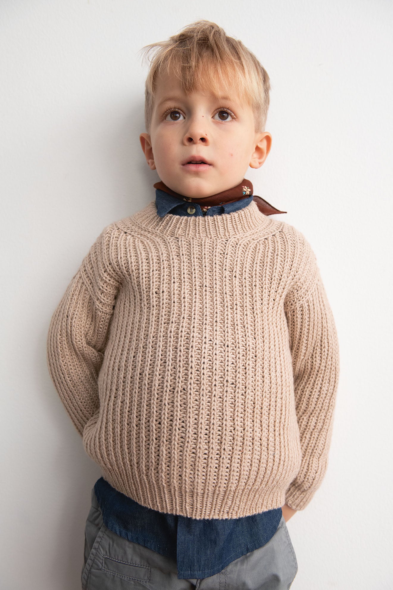 Sandnes 2303 - Mjukt till barn sv.