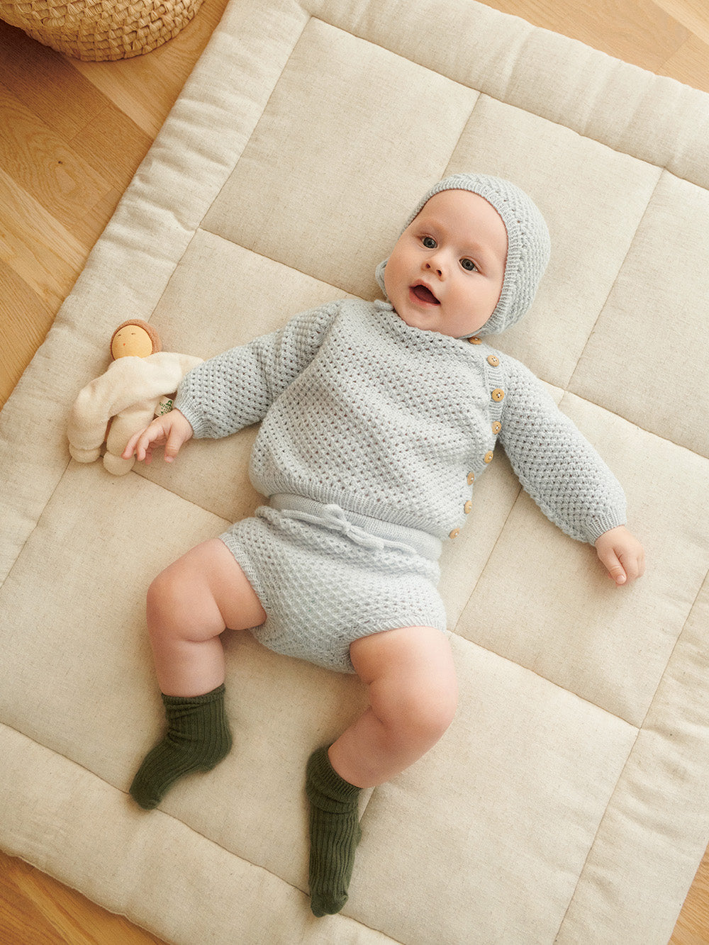 Sandnes 2413-5 April cardigan baby