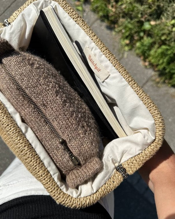 Cleo clutch