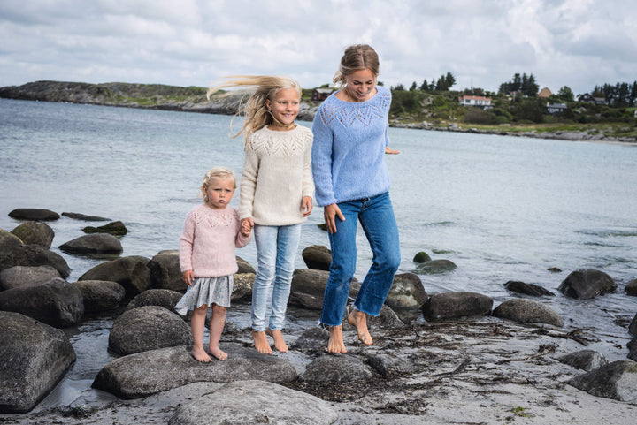 Tiril Barnegenser med hullmönster