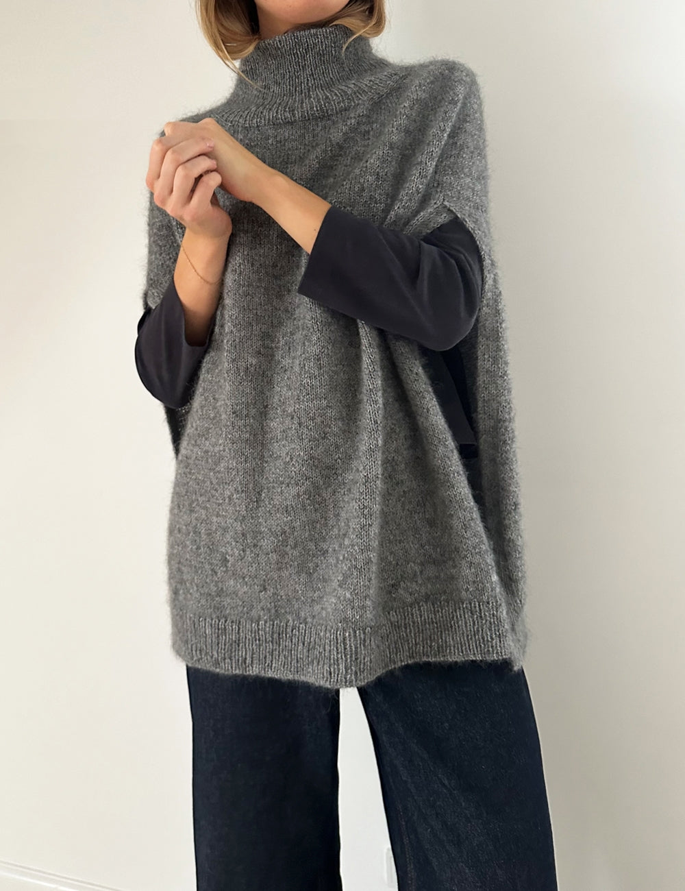 Le Knit - Darcy Cape DK
