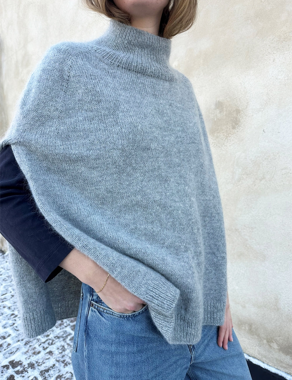 Le Knit - Darcy Cape DK