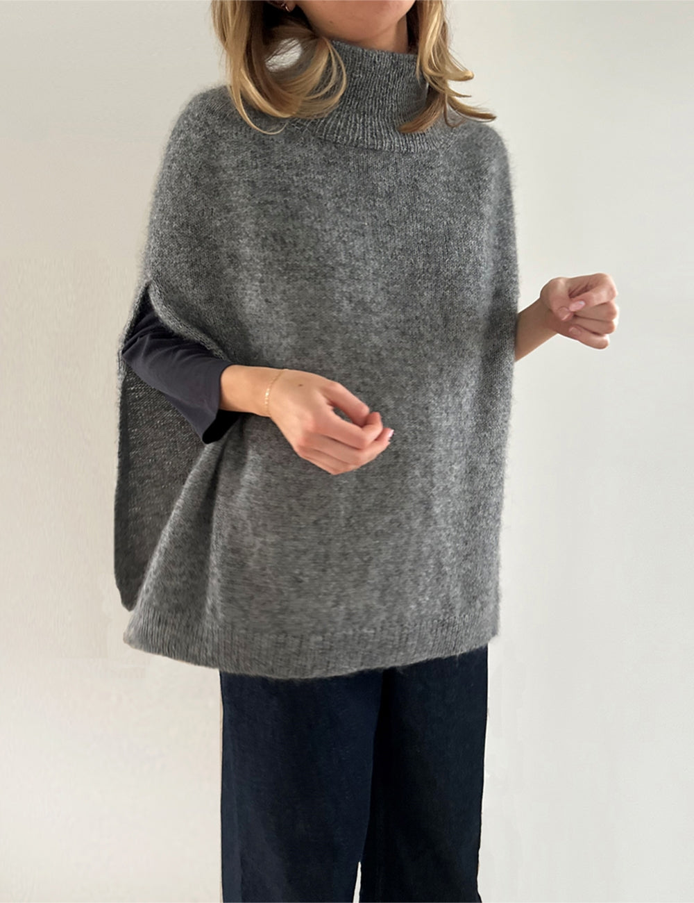 Le Knit - Darcy Cape DK