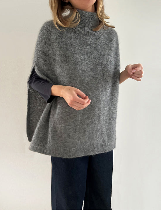 Le Knit - Darcy Cape DK