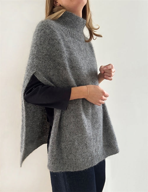 Le Knit - Darcy Cape DK