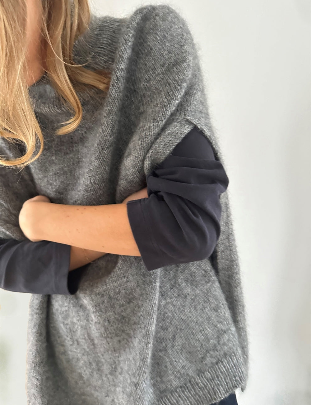 Le Knit - Darcy Cape DK