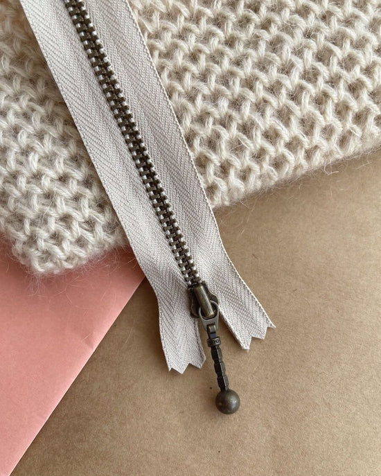 PetiteKnit Blixtlås 14 cm - Sand - Butik Maglia