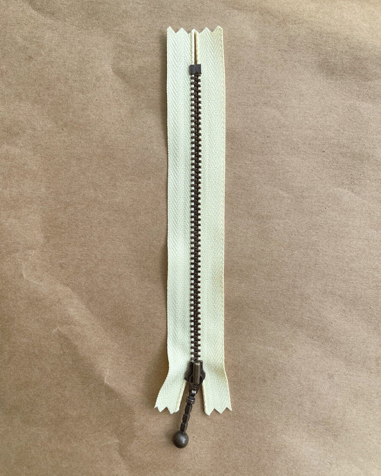 PetiteKnit Blixtlås 23 cm - Lemon Mousse - Butik Maglia
