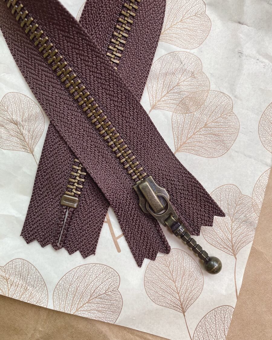 PetiteKnit Blixtlås 35 cm - Chokladbrun - Butik Maglia