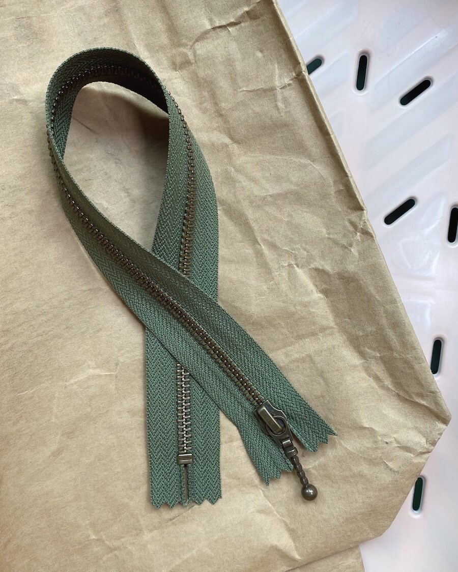 PetiteKnit Blixtlås 35 cm - Jägargrön - Butik Maglia