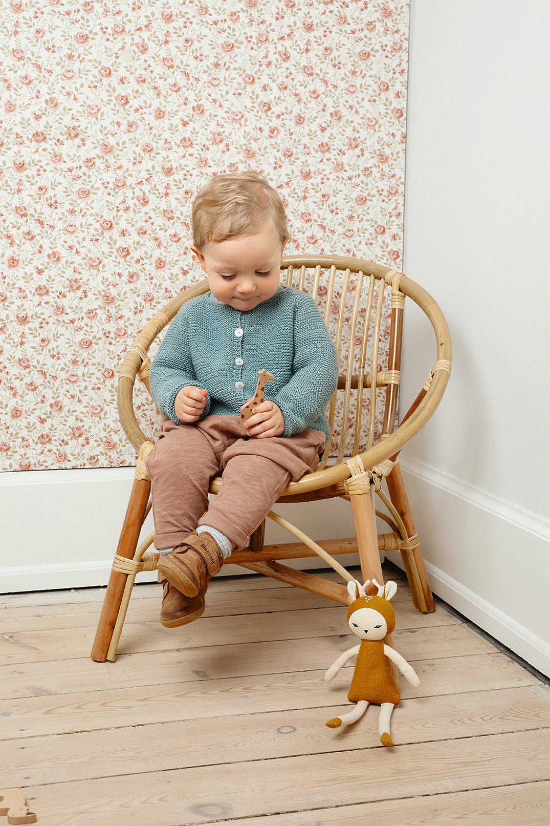 Sandnes 1905 Tunn Merinoull Baby sv - UTGÅTT - Butik Maglia