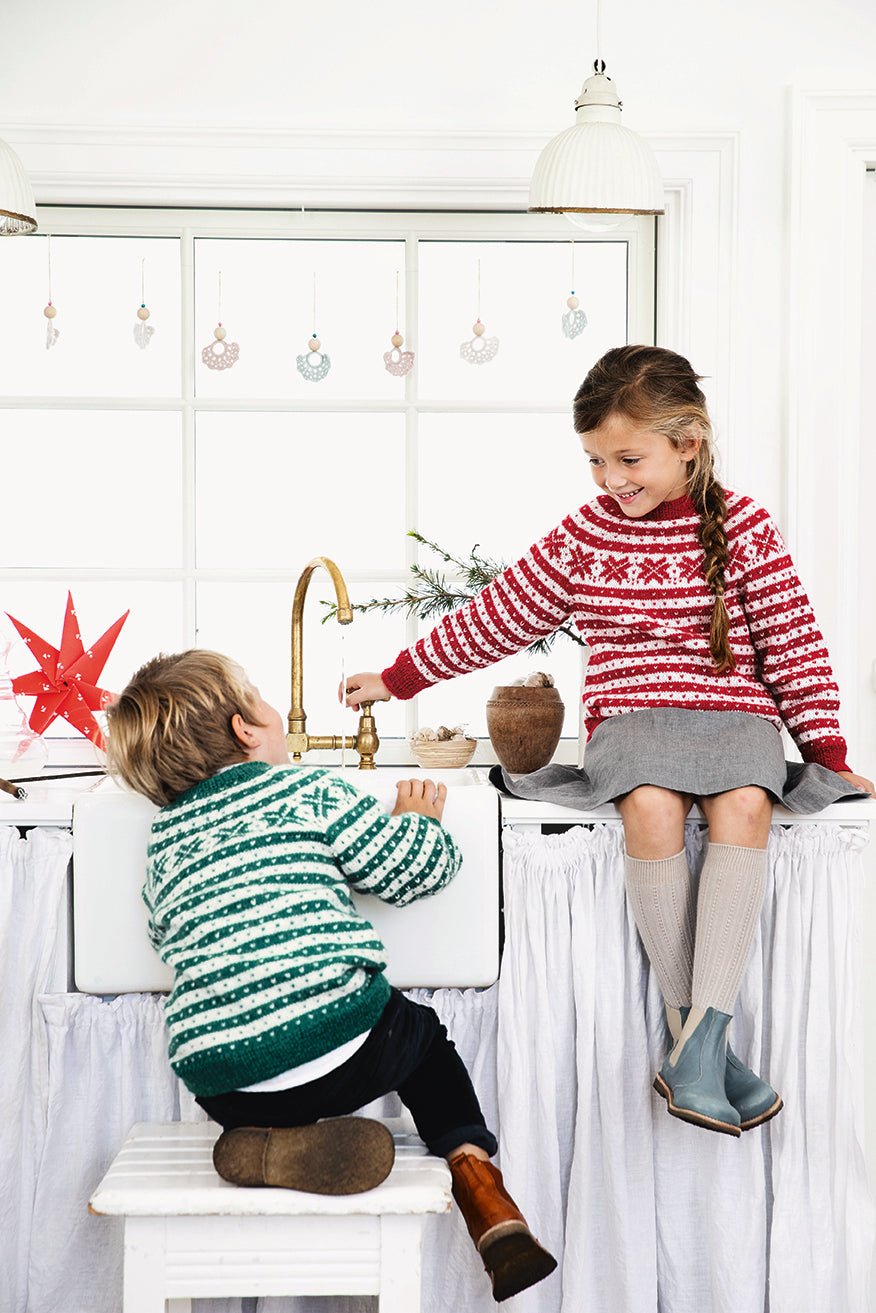 Sandnes Tema 57 - Jul sv - Butik Maglia