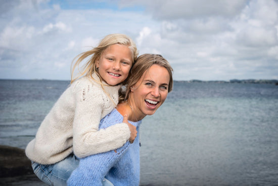 Tiril Barnegenser med hullmönster - Butik Maglia