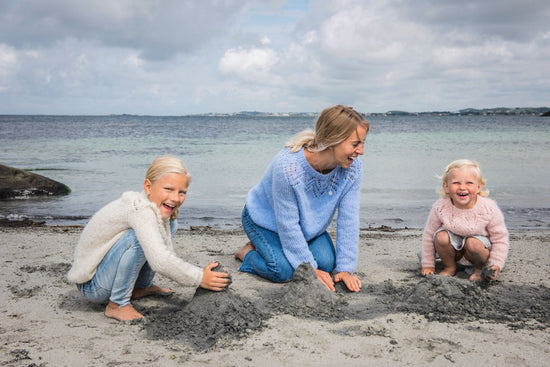 Tiril Barnegenser med hullmönster - Butik Maglia